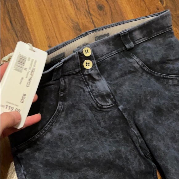 Freddy wr up - Picture 2 of 3